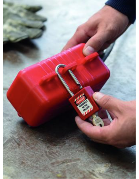 Consignation pour prise 380v, verrouillage par 4 cadenas - THIRARD Consignation électrique