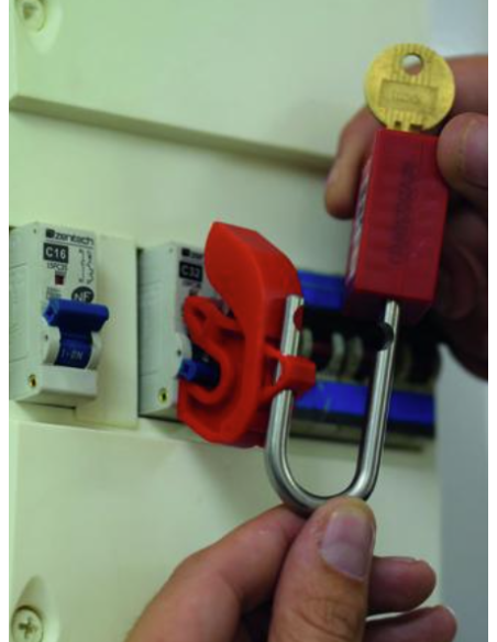 Verrouillage disjoncteur universel - THIRARD Consignation électrique